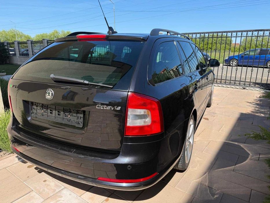 SKODA Octavia 2010 — imagine 3