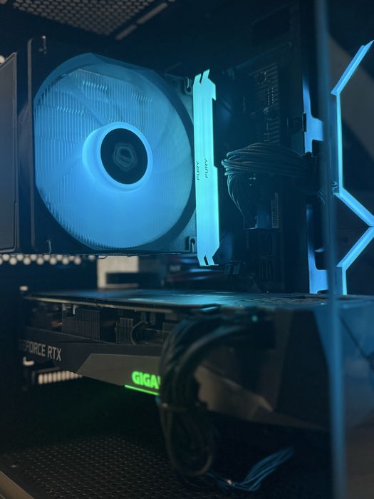 Продаже игровой эстетичный компьютер