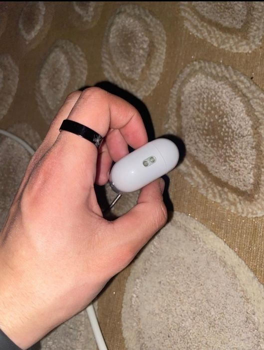 Продам AirPods Pro оригинал