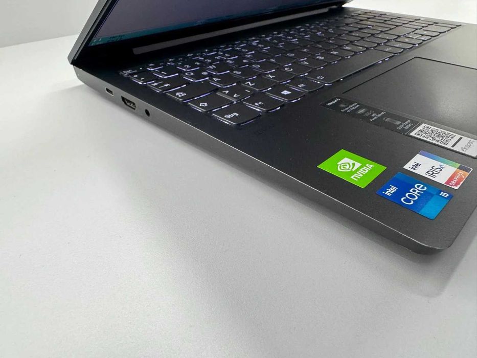 Laptop SH Lenovo Ideapad 5 15 i5-1135G7 ssd 256GB 8GB ram