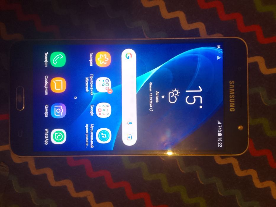 Продам телефон Samsung J5