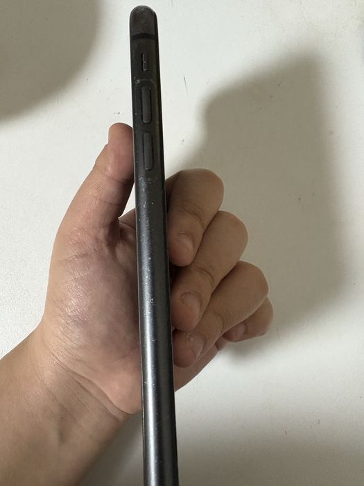 Айфон 11 64 гб .