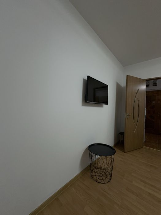 Inchiriez apartament in regim hotelier