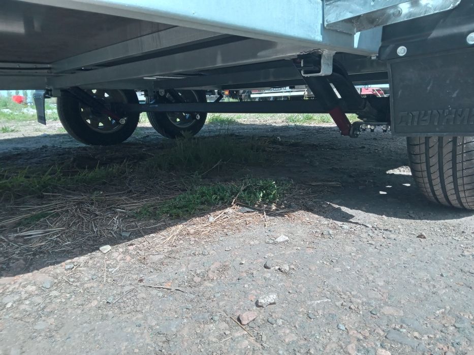 Прицеп  легковой спутник