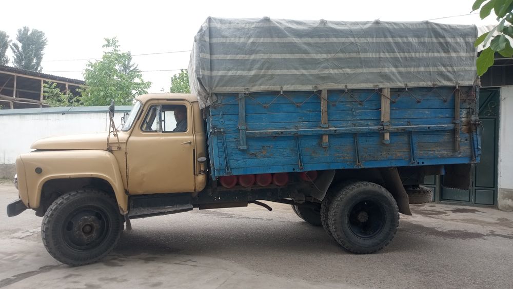 Газ 53 Бортовой
Газ балон 5 талик
Балонлари холати яхши 
Рамалари буту