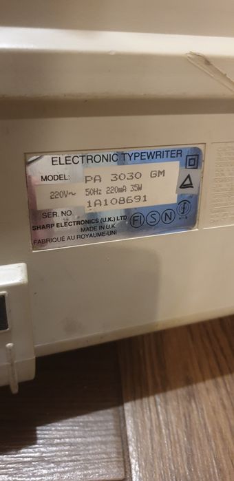 Masina de scris electrica SHARP  PA-3030