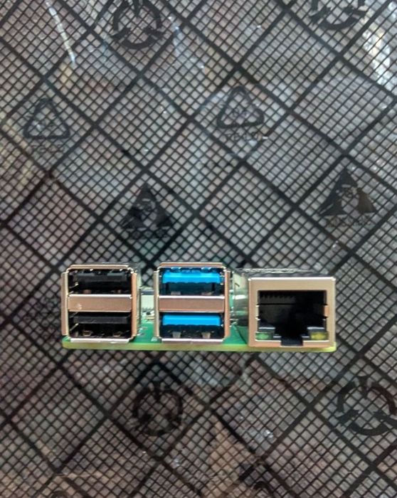 Raspberry Pi 4B - 4 GB RAM