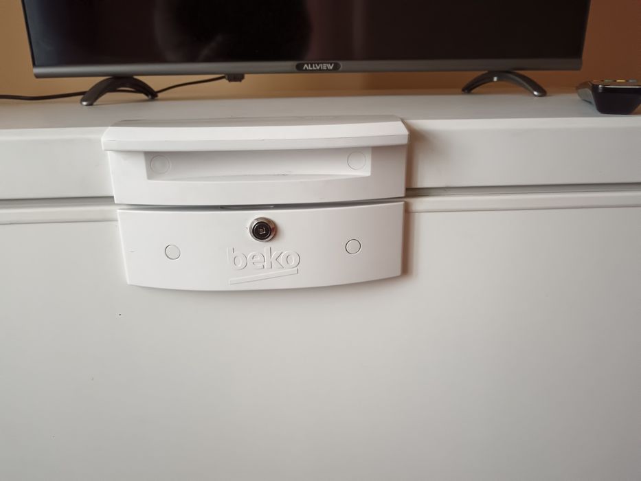Vânzare ladă frigorifică Beko 230l