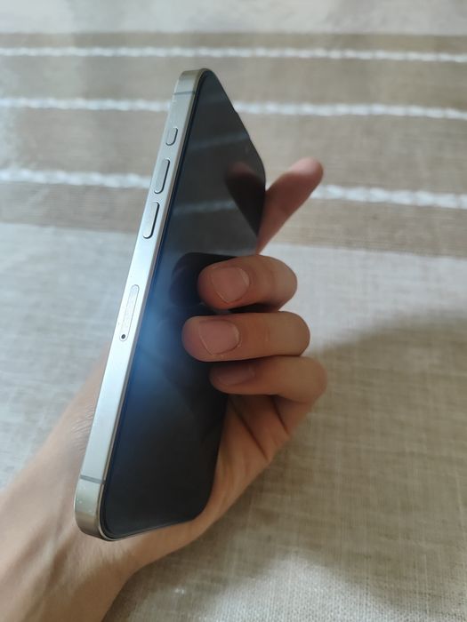 продам iPhone 15pro