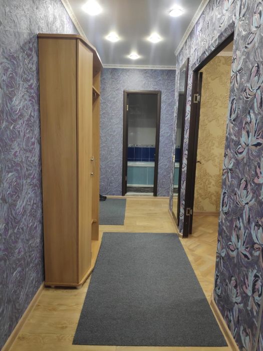 Продам 2 комн квартиру .