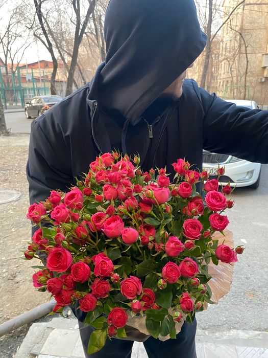 Гүл Бесплатно доставкамен