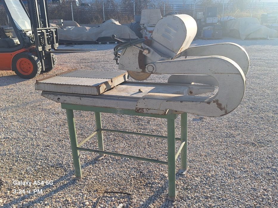 Машина за рязане с диамантен диск