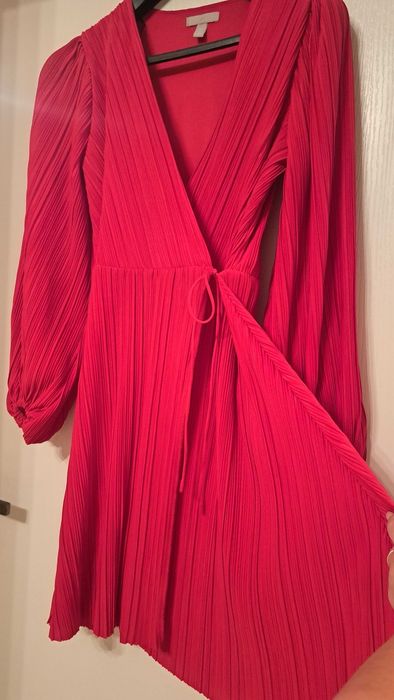 Нова Червена рокля H&M