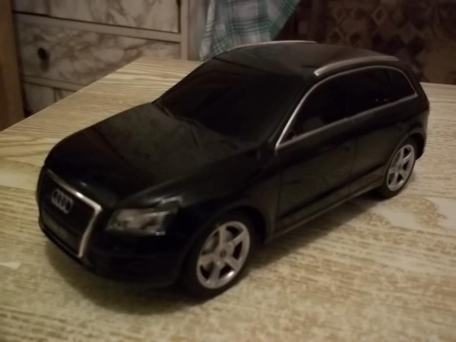 masini teleghidate AUDI Q5 + Mustang