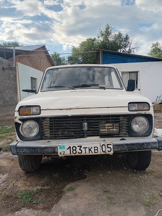 Продам нива срочно уштобе