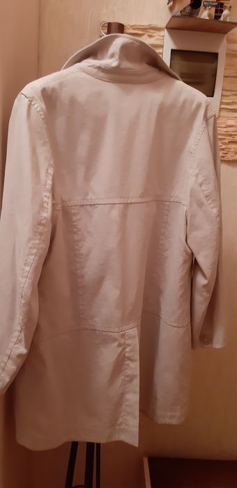 Продам новый плащ