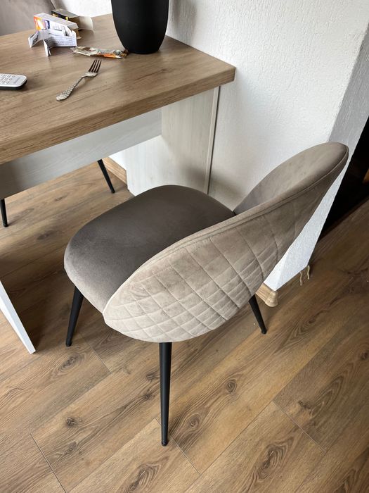 Vând mobilier