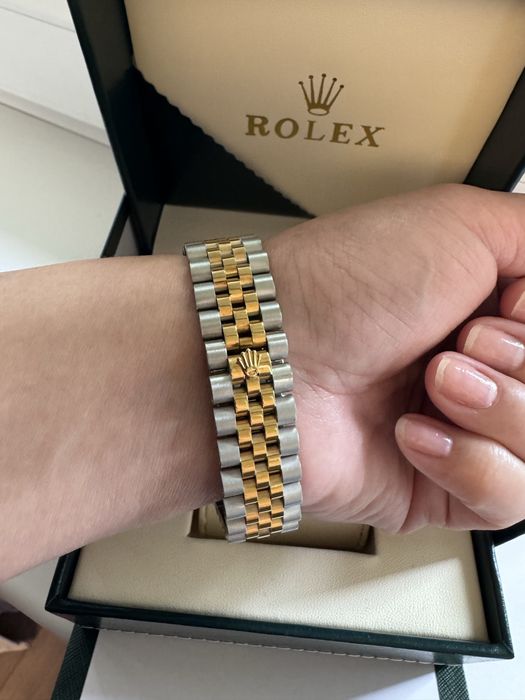 Часы с брилиантами Rolex унисекс
