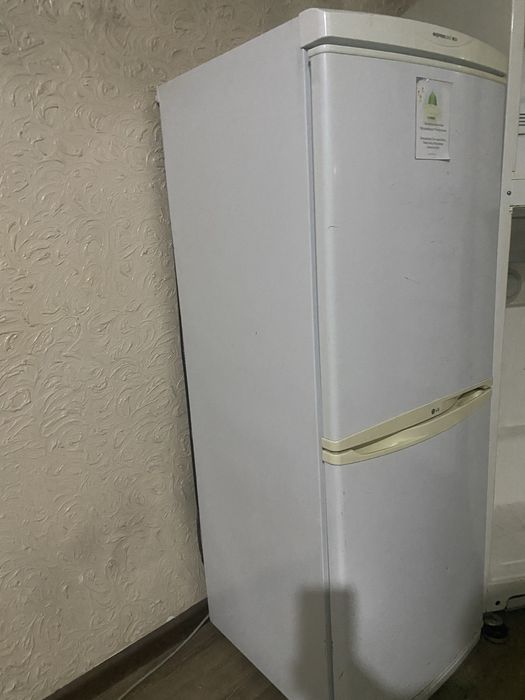 Продам холодильник LG