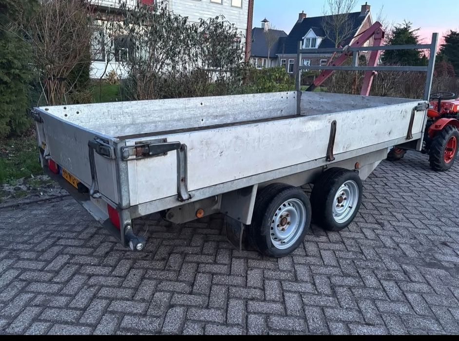 Remorcă basculabilă  electric