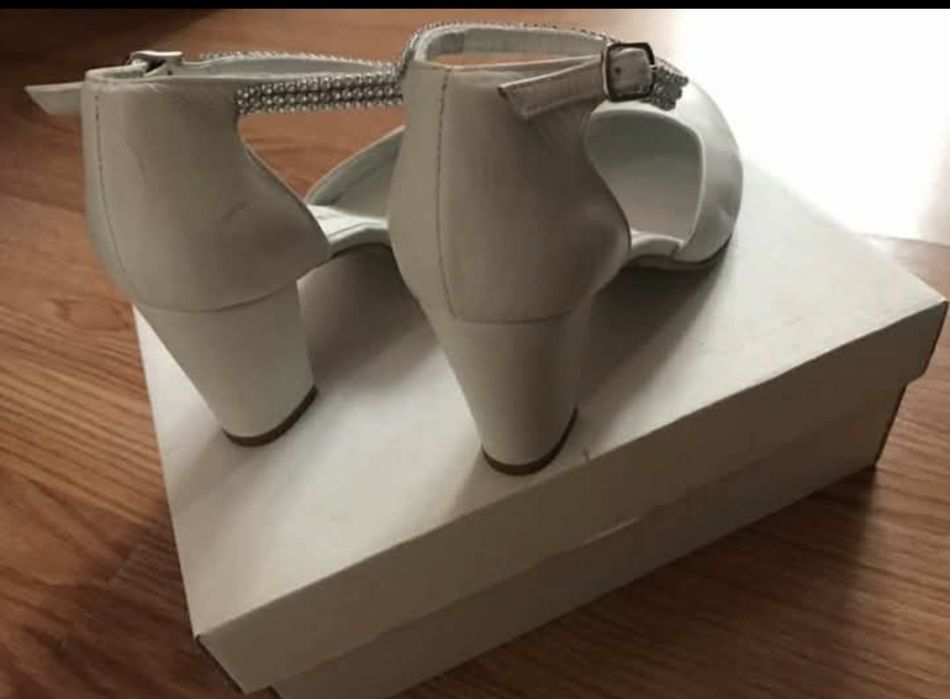 Pantofi de mireasa ivory