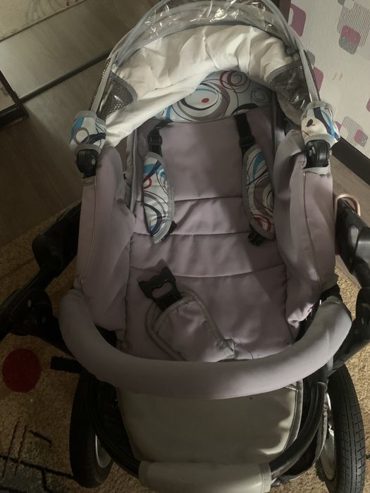 прогулочная коляска