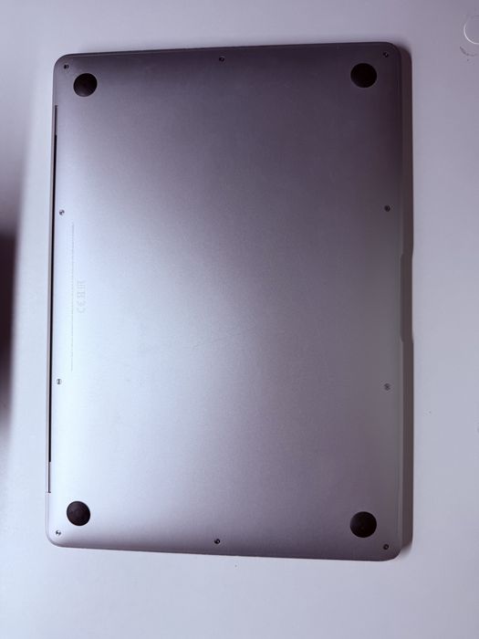 MacBook Air 2020 M1 – 8GB RAM – SSD 256GB – 88% Baterie