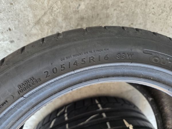 205/45/16 DUNLOP 2бр
