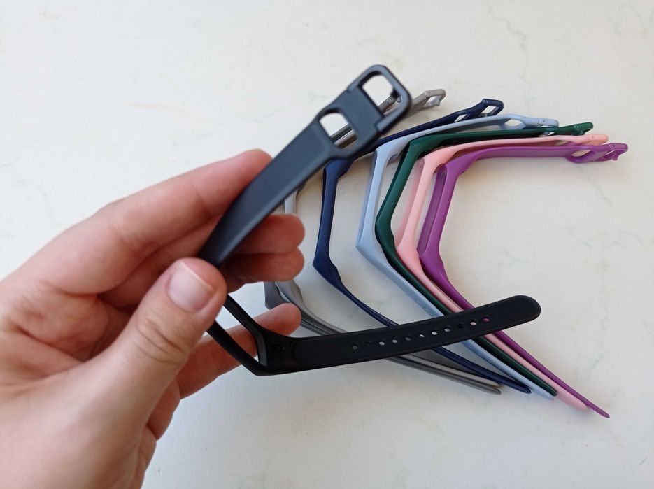 Нови силиконови каишки за смарт гривни Samsung Galaxy Fit 2 SM-R220