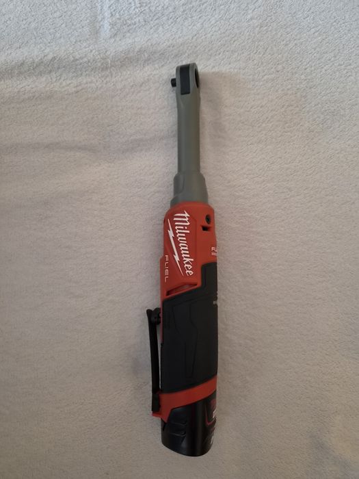 Трсчотка Milwaukee m12