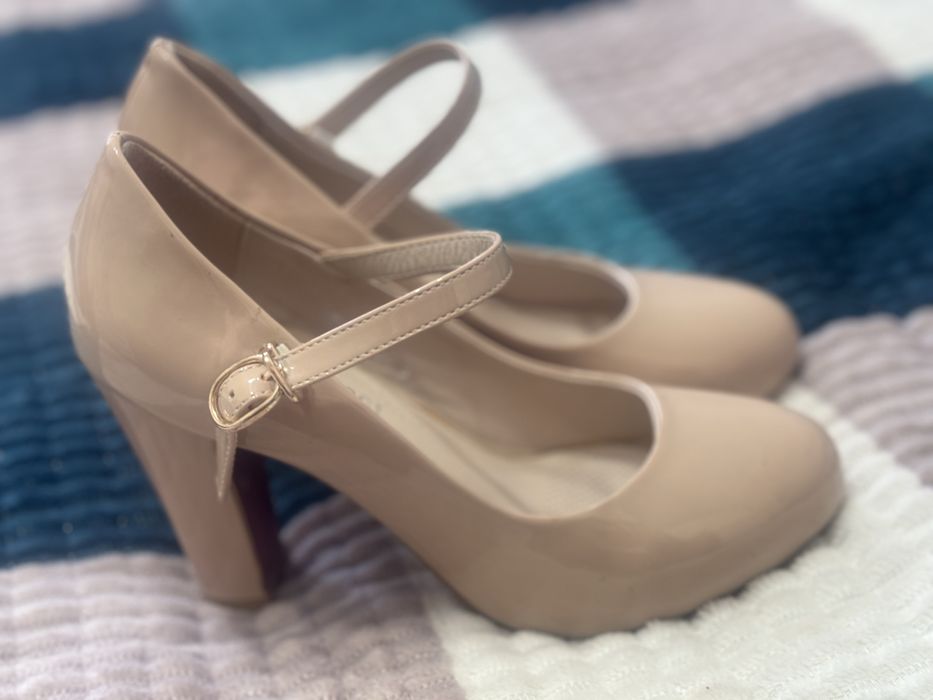 Продам туфли и сапоги