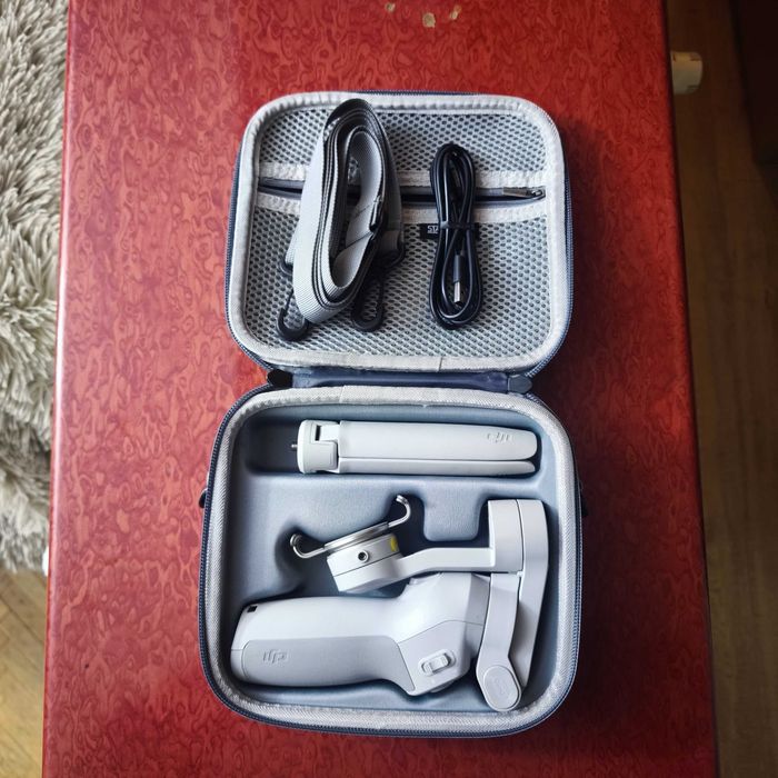 stabilizator telefon DJI OSMO Mobile 4