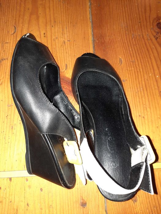 Босоножки Erisis 35 размер Натур. Кожа