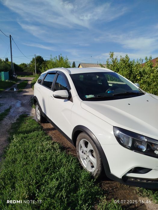 Лада Веста кросс св