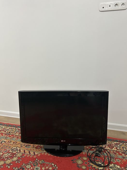 Продам телевизор LG, 80 см