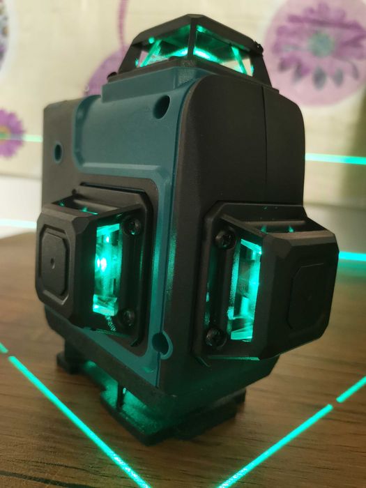 Laser 16 linii 4 D cu telecomanda Autonivelare