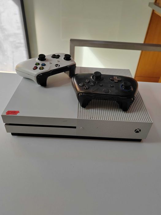 Xbox one S 1TB Magazin 2 manete fifa21 CashGen