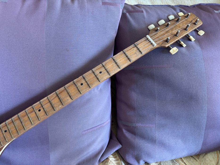 Стара българска тамбура