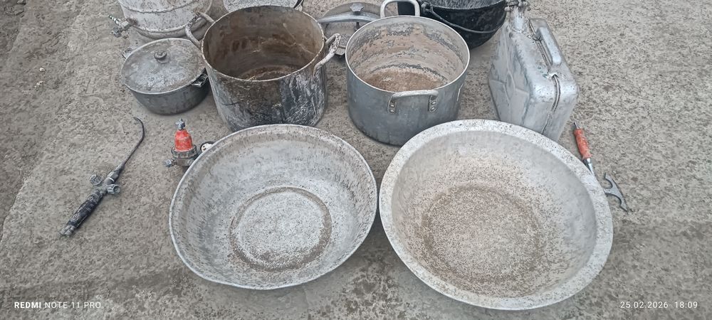 Rasimda kôrsatilgan barcha narsalar sotiladi karbit bachokdan boshqa