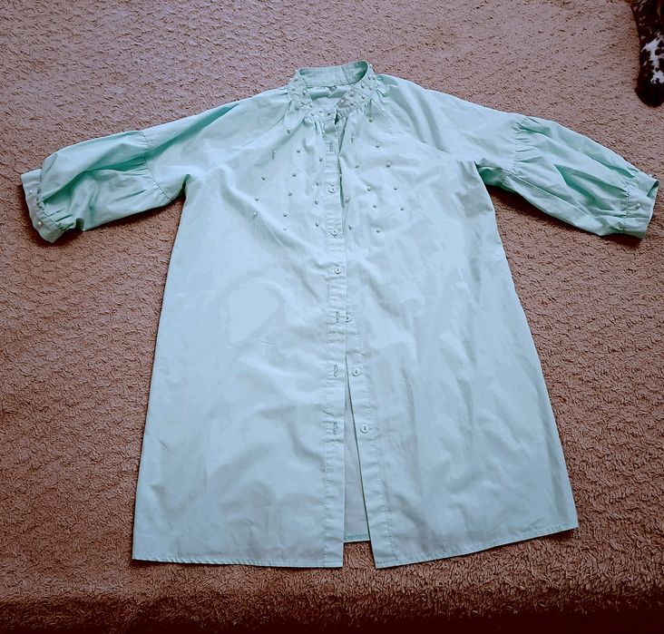 Блузка с бусинами