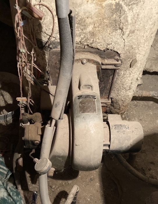 Нафтова горелкa.