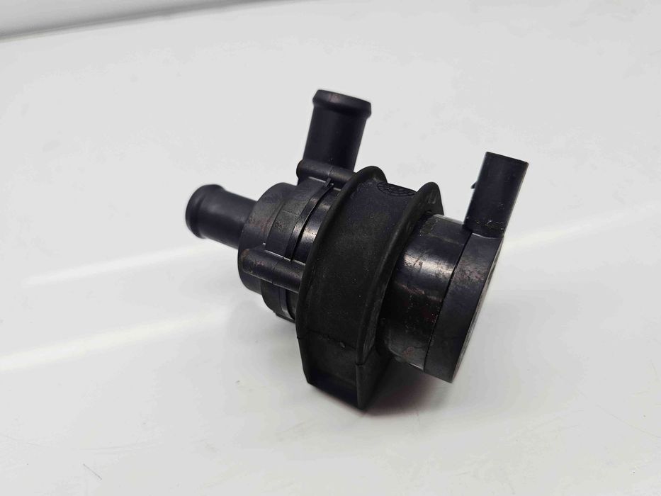 Pompa recirculare apa  Volkswagen Golf 6 (5K1) [Fabr 2009-2013]  1K096