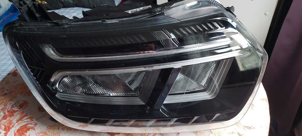 Десен фар Dacia Duster 2 Led година 2022-2024