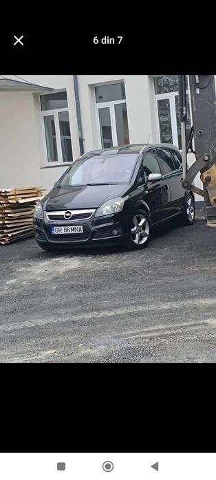 Vând Opel zafira