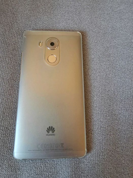 Vind Huawei mate 8.