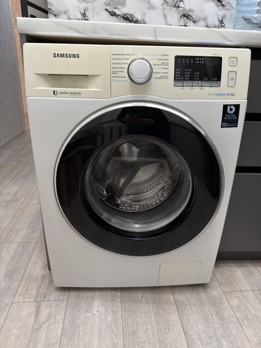Продам стиральную машину Samsung.