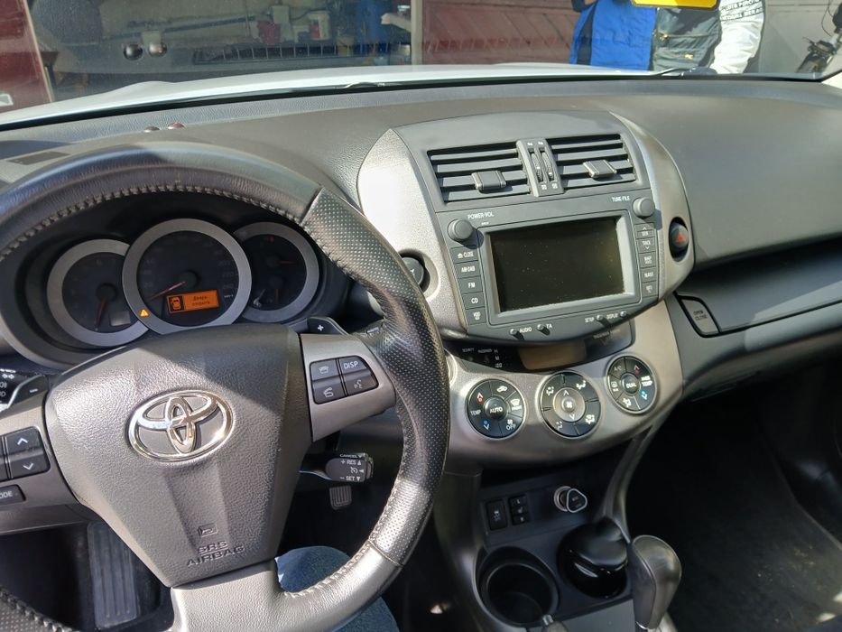 Toyota Raf-4   автомат