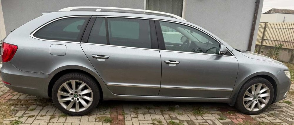 SKODA Superb 2012 — imagine 3