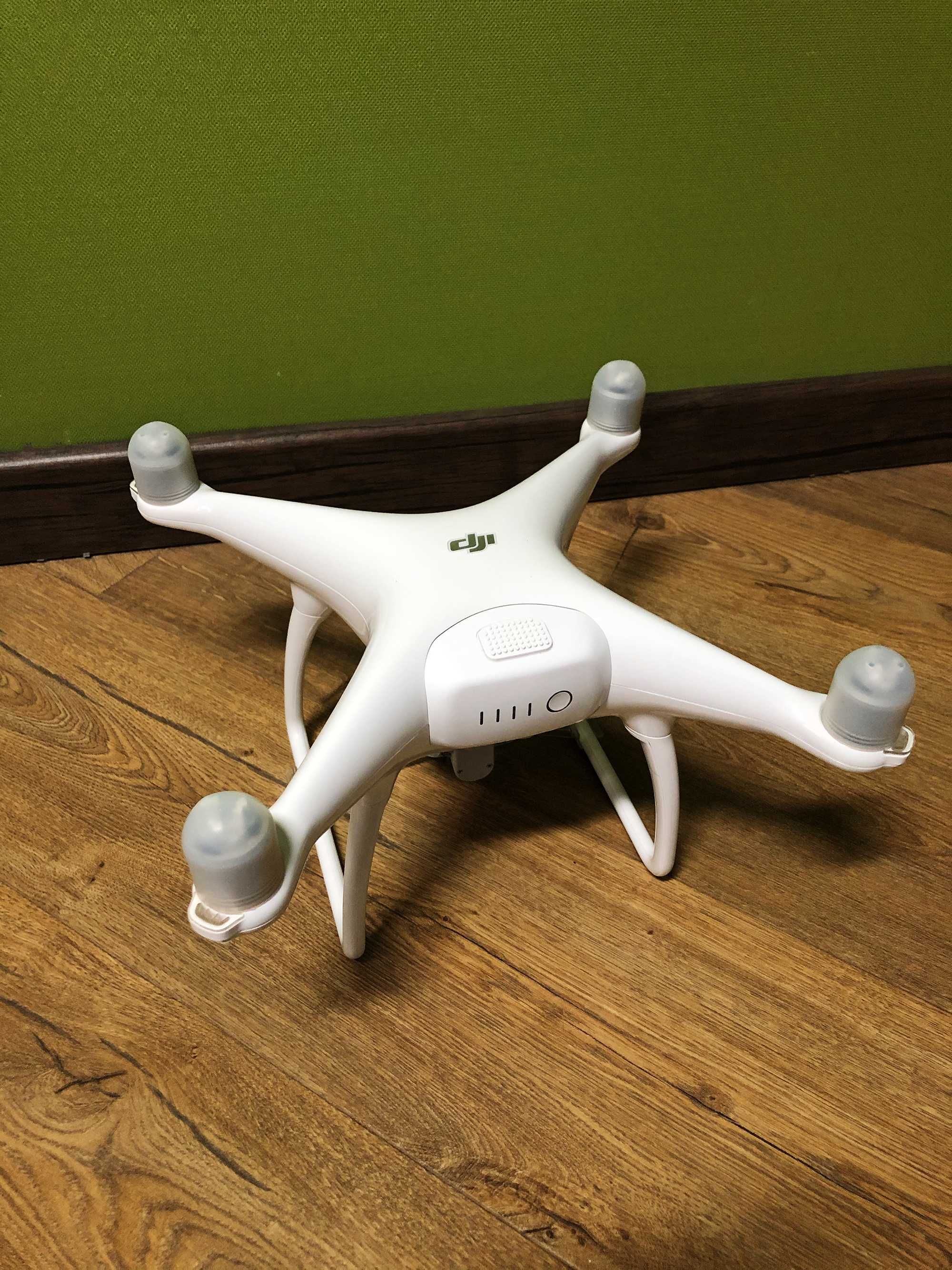 Дрон квадрокоптер Фантом 4 в хорошем состоянии (DJI Phantom 4) - Другое ...