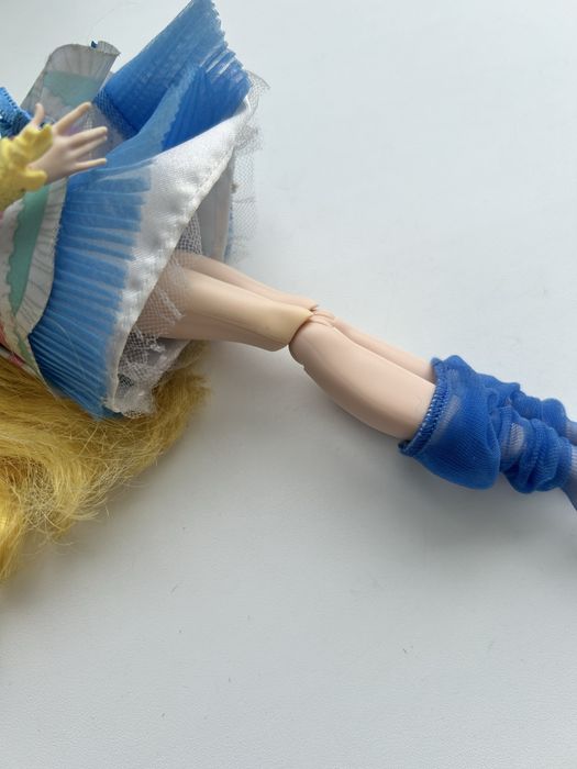 Продам куклу ever after high